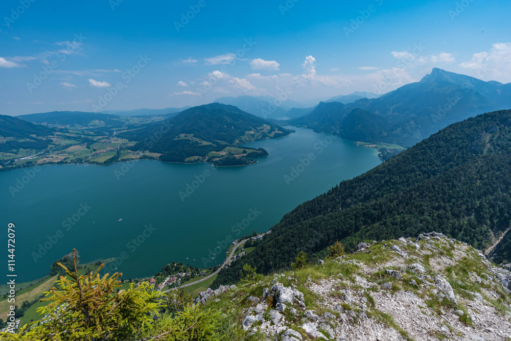 Obraz premium Blick auf Mondsee von der Drachenwand