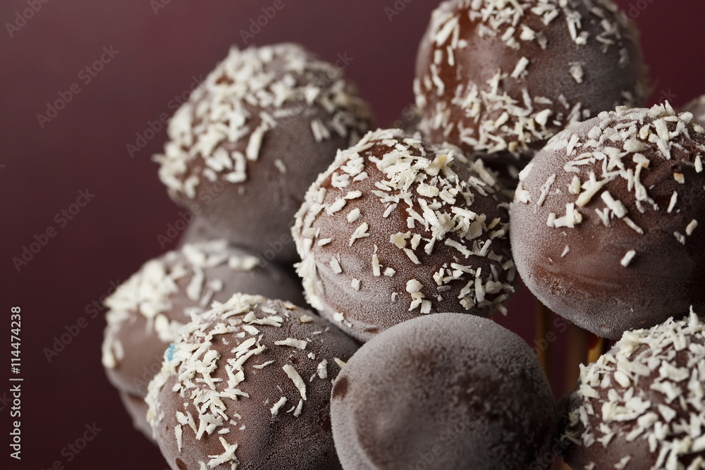 Chocolate cake pops Chocolate cake pops