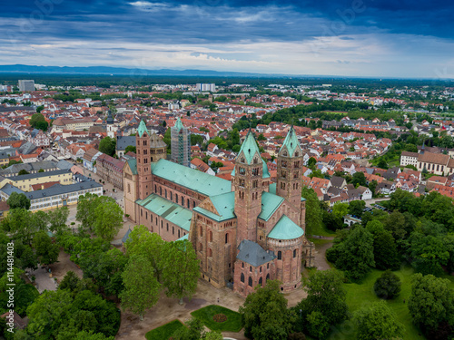Speyer Dom Rheinland Pfalz Kaiserdom Rhein Fliughafen Luftbild Brezel