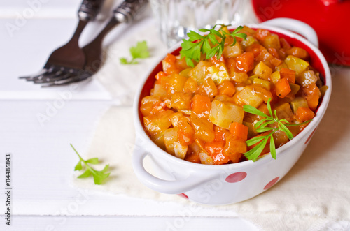 Vegetable stew with sauce