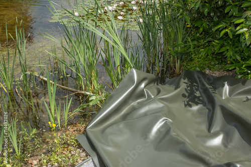 Bilde på lerret Create a creek toward the pond