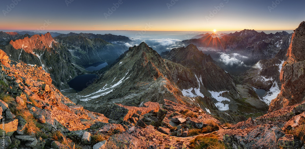 Plakat Pejzaż górski w Tatrach, szczyt Rysów, Słowacja i Polska
