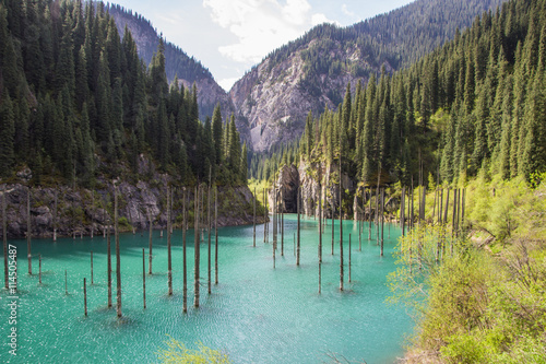 фотография Kaindy Lake in Tien Shan mountain system, Kazakhstan