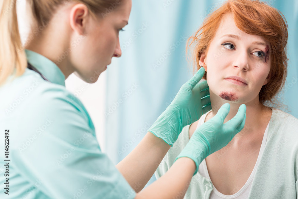 Fototapeta premium Let me see this wound