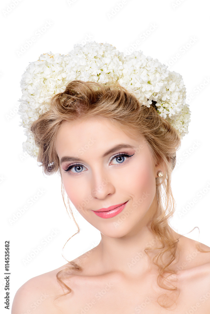 wreath of white flowers