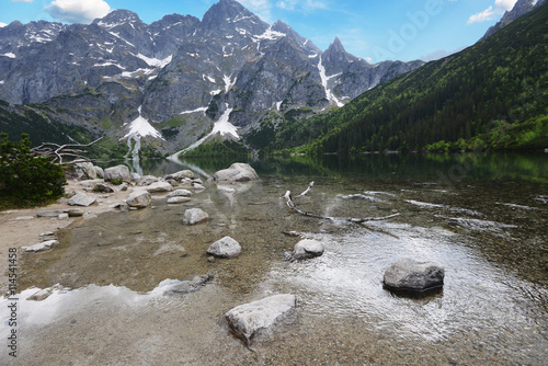  lake in mountains