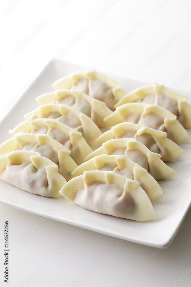 下ごしらえをした餃子 Bake before Japanese dumplings 下ごしらえをした餃子 Bake before Japanese dumplings