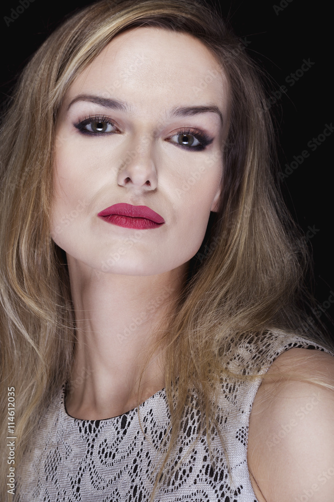 Fototapeta premium Fully aware of her appealing beauty