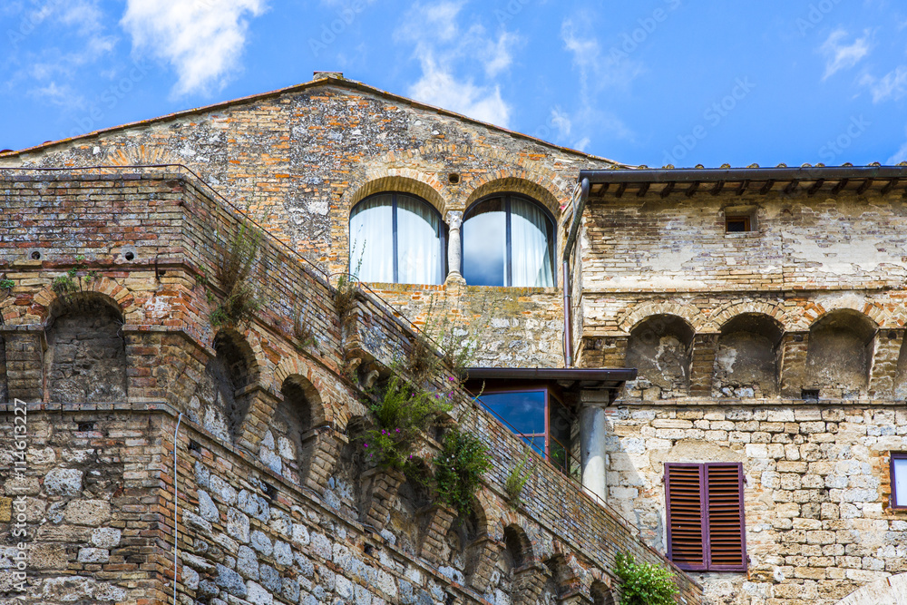 Les fenêtres et balcons de Toscane