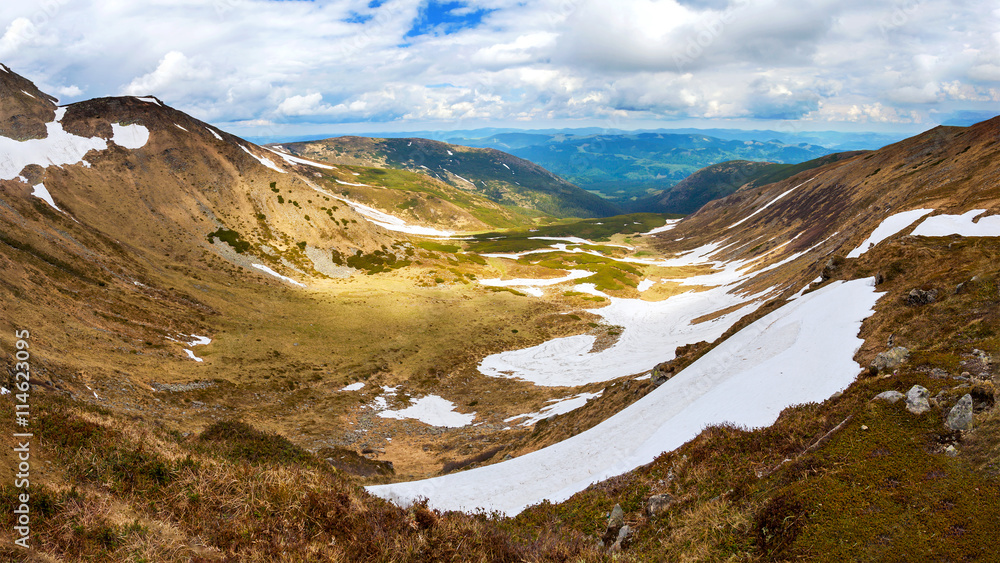 Fototapeta premium Carpathian mountains