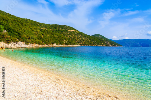 Fototapeta Naklejka Na Ścianę i Meble -  Beautiful crystal clear water of Antisamos beach on Kefalonia island, Greece