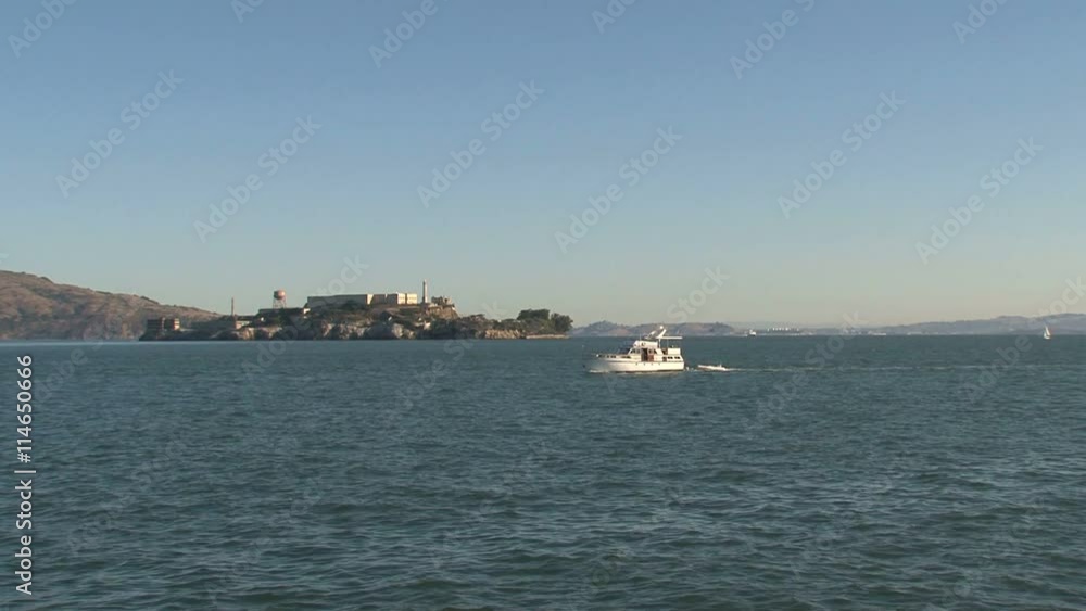 Boat in front of Alcatraz, San Francisco Boat in front of Alcatraz, San Francisco