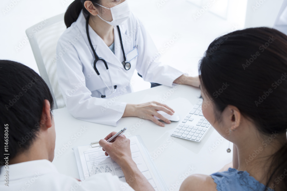 The couple are coming to receive treatment for infertility The couple are coming to receive treatment for infertility