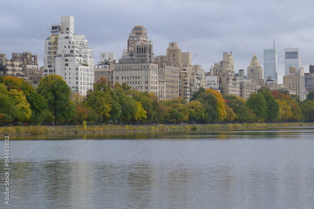 NY Central Park Reservoir and Skyline of Carnegie Hill