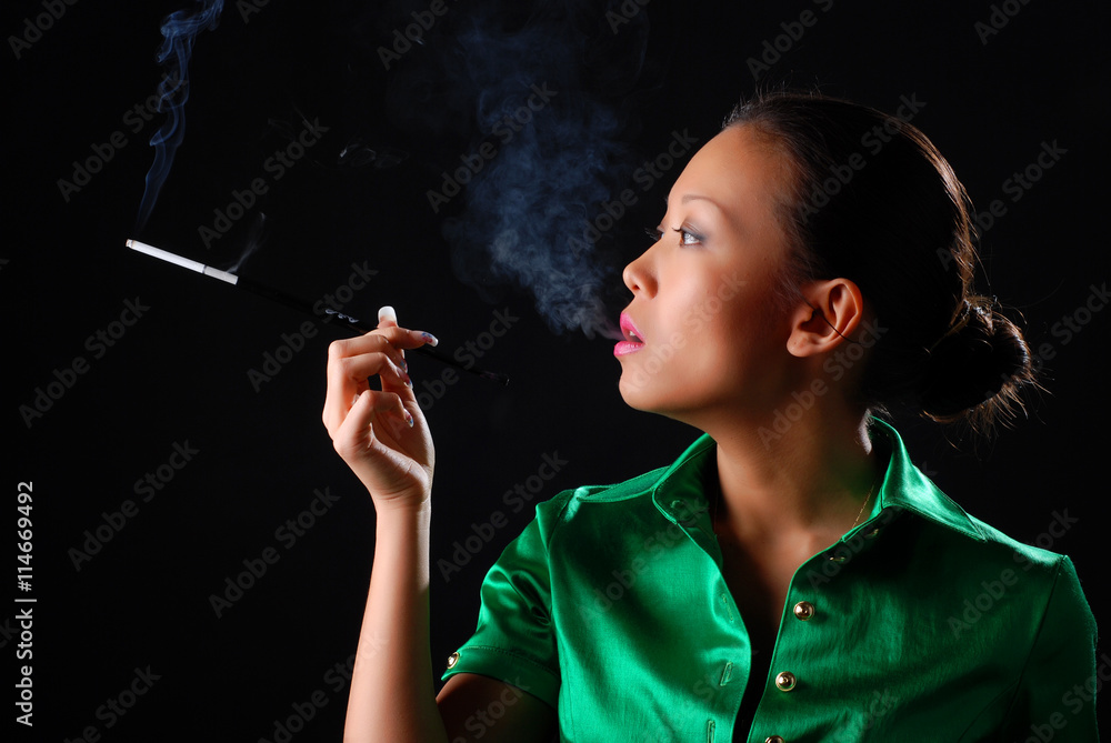 Obraz premium woman with cigarette