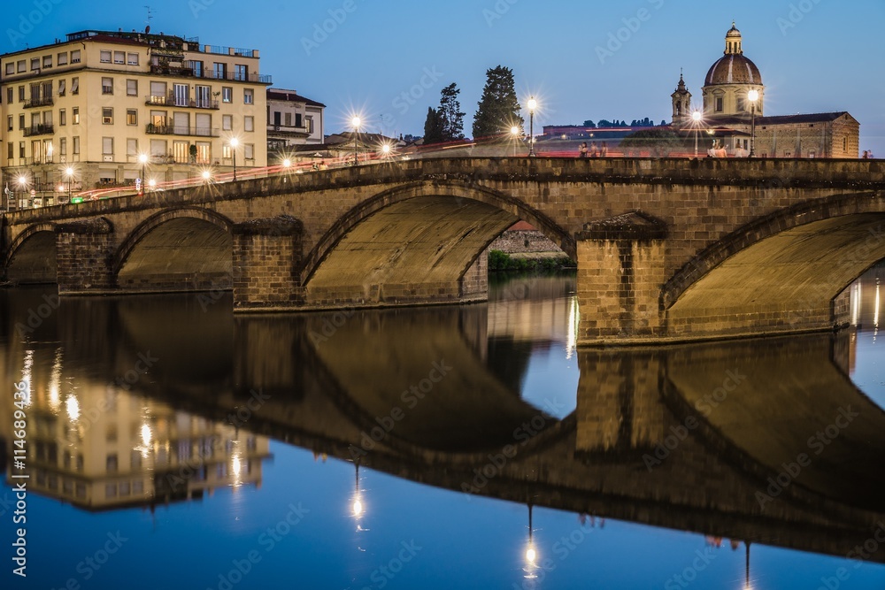 Obraz premium bridges of florence at night