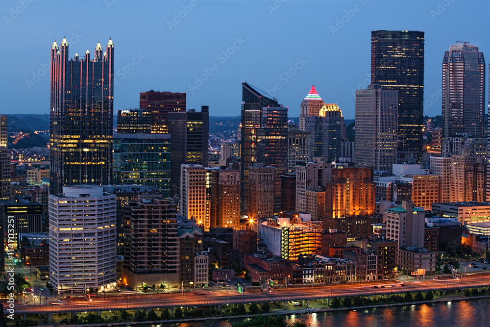 Night view of the Pittsburgh city center Night view of the Pittsburgh city center