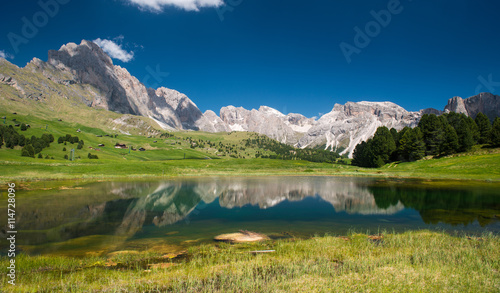 Gardena valley, Dolomites © forcdan