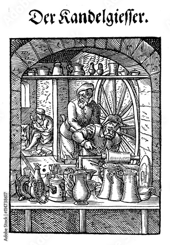 Foto The pewter jars maker workshop, XVI century engraving