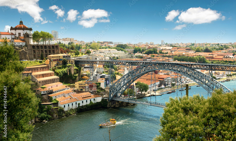 Dom Luís I Bridge, Porto, Portugal