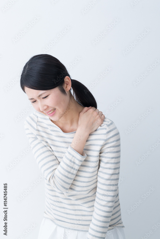 肩こり 女性 肩こり 女性
