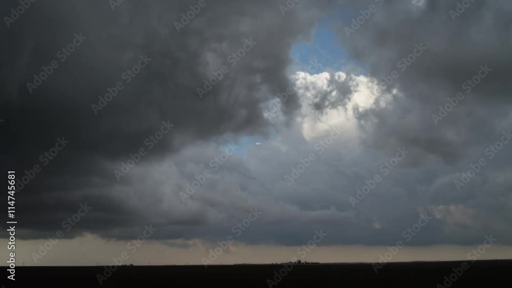Time-lapse turbulent clouds over the prairie Time-lapse turbulent clouds over the prairie