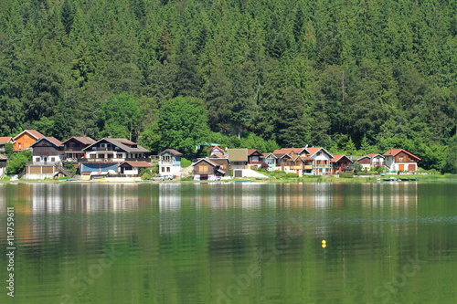 Lac Saint-Point - village de pêcheurs de Port-Titi