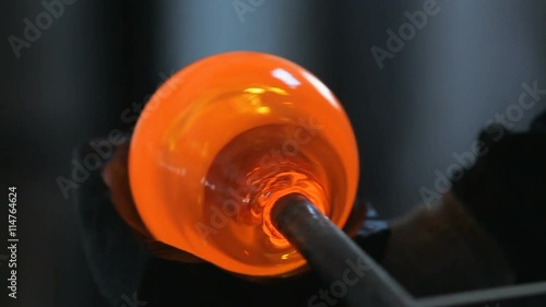 process of creating glass products photo