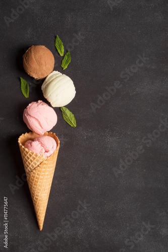 Fotografie, Obraz Waffle with ice cream balls