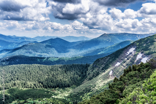 Beautiful mountain view © Oleksandr Masnyi