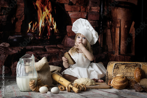 Wallpaper Mural little girl Baker costume Torontodigital.ca