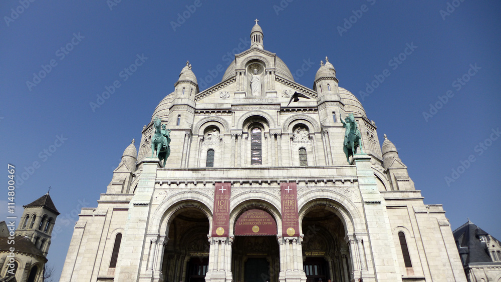 パリのサクレクール寺院