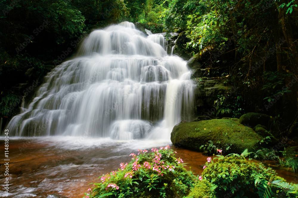 Man Daeng Waterfall Man Daeng Waterfall