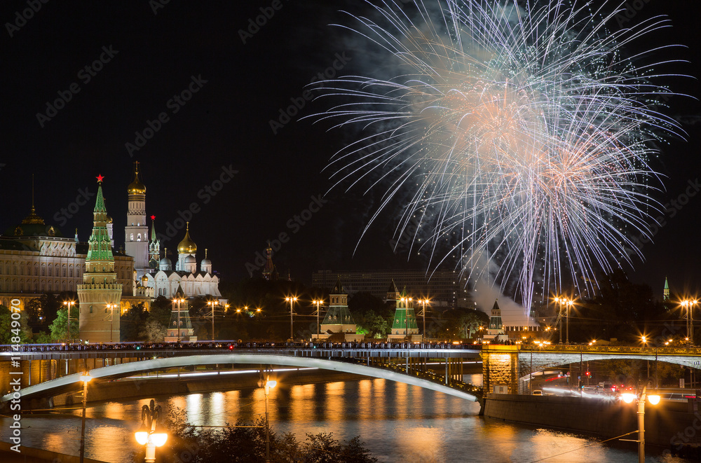 Naklejka premium Салют в Москве