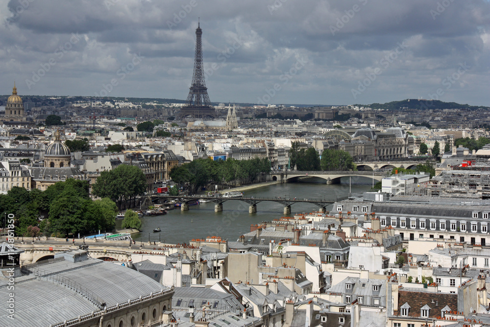 La Seine et le pont des Arts vus depuis la tour Saint-Jacques, Paris