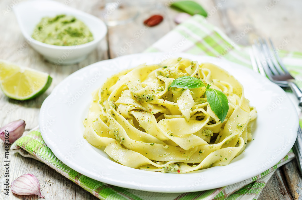 Avocado spinach basil pecan pesto pasta