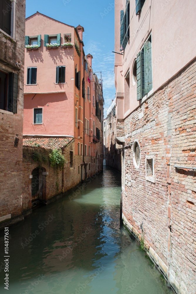 bunte Häuser in Venedig