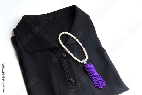 女性用喪服と数珠