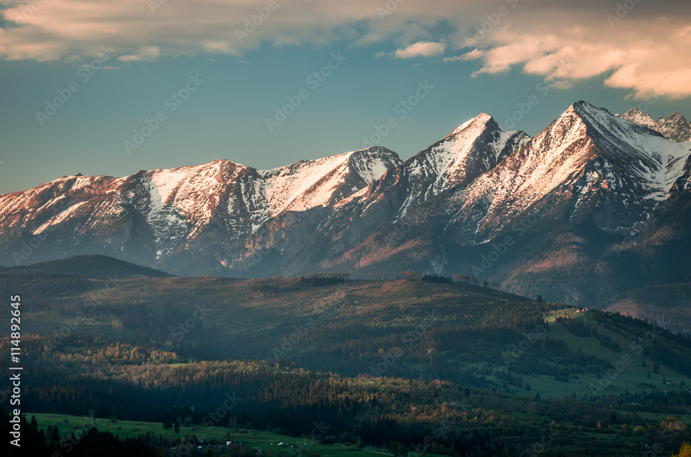 Naklejka premium Cloudy Tatra mountains in the morning, covered with snow