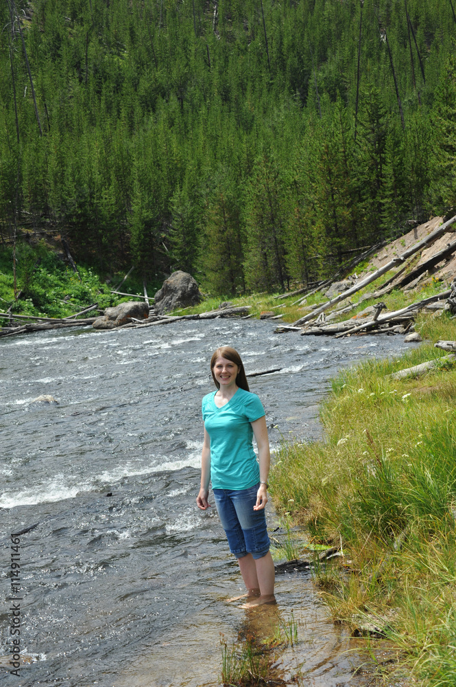 Naklejka premium Ankle Deep in Gibbon River