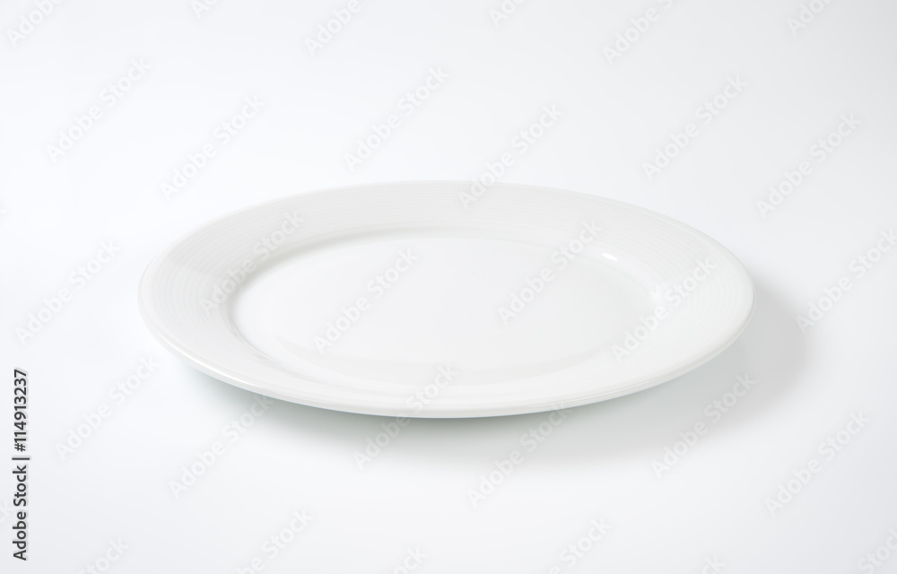 Round white plate Round white plate