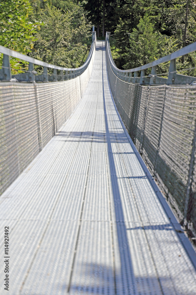 Fototapeta premium brücke in leissigen, schweiz