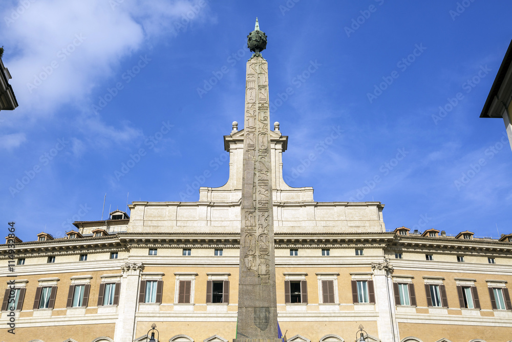 Roma: Montecitorio - l'obelisco Psammetico