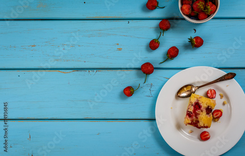 Fototapeta Naklejka Na Ścianę i Meble -  Dessert pie with strawberry
