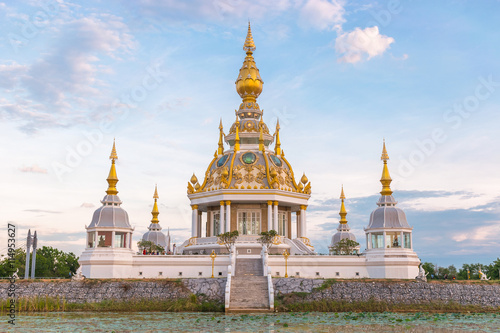 Wat Thung Setthi During the day
