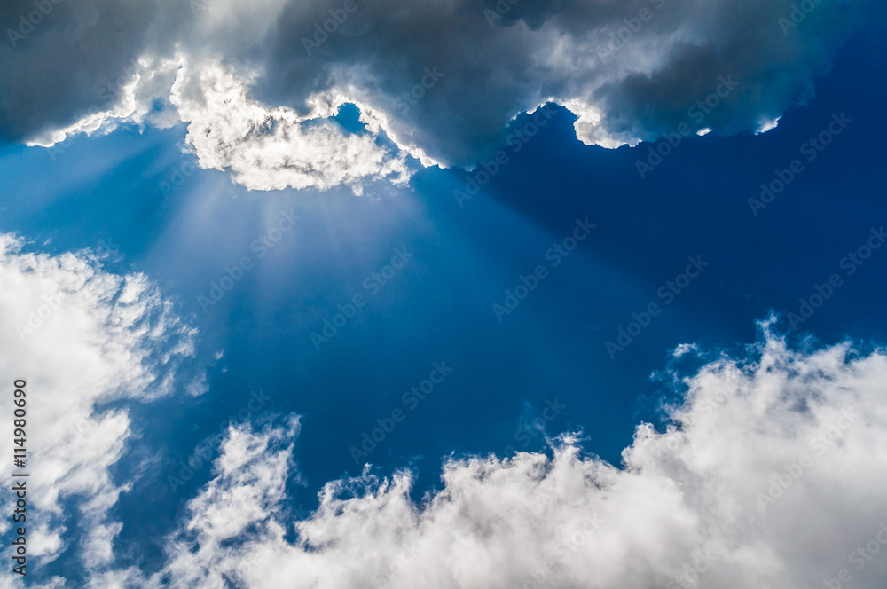 Clouds and rays of light
