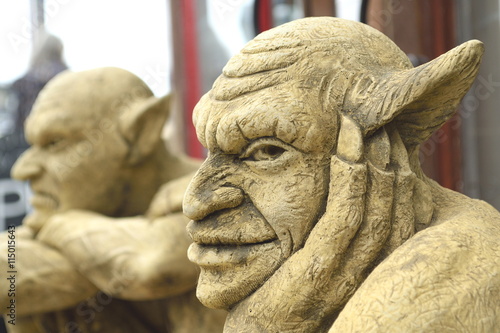 Fototapet Closeup of gargoyle sculpture