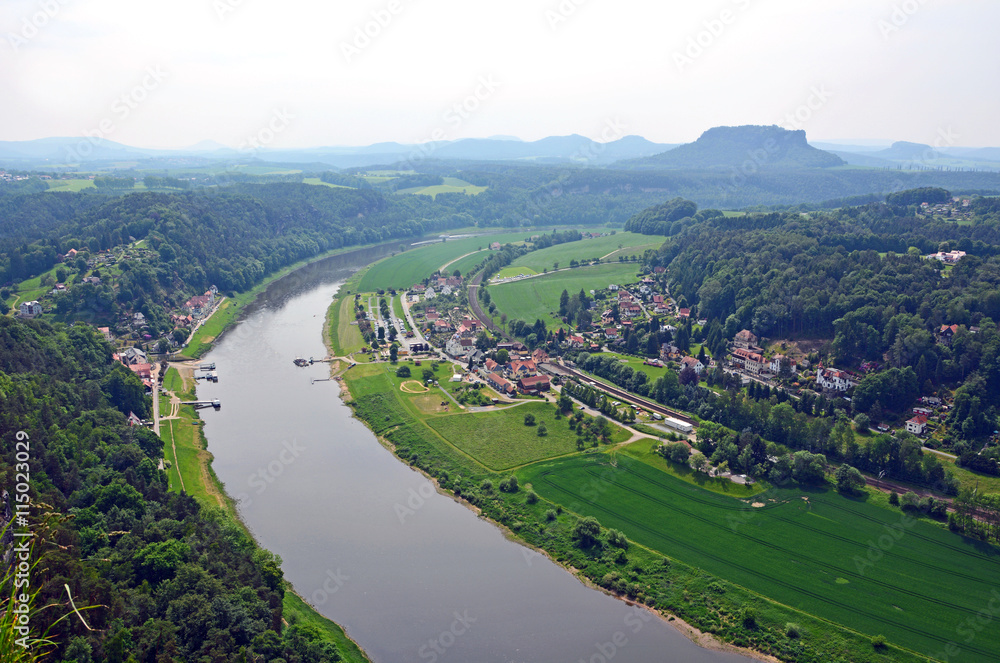 Elbe im Elbtal, Sächsische Schweiz