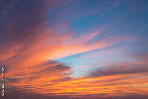 Fototapeta Naklejka Na Ścianę i Meble -  beautiful seascape and twilight sky
