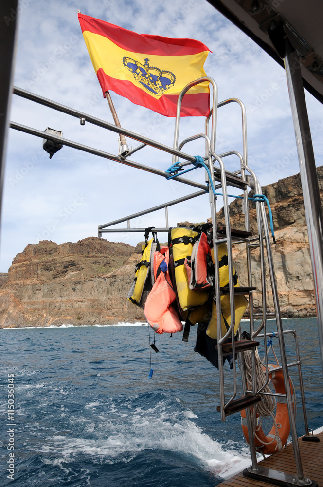 Fototapeta premium Կատամարան Καταμαράν קטמרן Tvíbytna 双胴船 Catamarano Catamarán Katamaran قطمران Catamaran Canary island Katamaraani Isole canarie Катамаран Kanarische Inseln Kanariansaaret カナリア諸島 